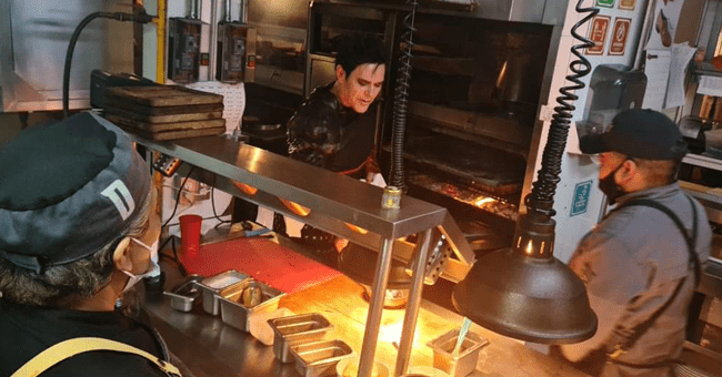 Richard Kruspe taquero aleman haciendo