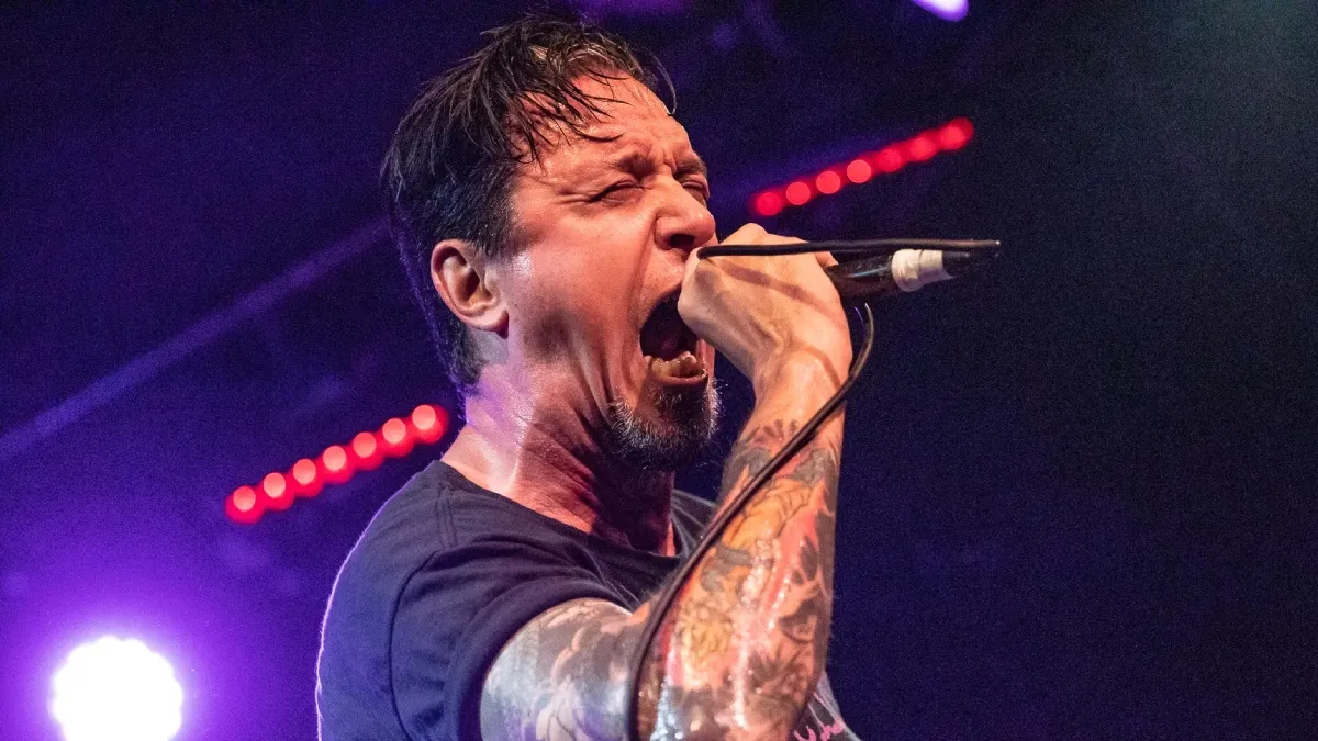 Luto en el hardcore mundial: Fallece Lou Koller, legendario vocalista de Sick Of It All, a los 59 años 14 Lou Koller muerte cáncer, Cantante de Sick Of It All, Hardcore Nueva York luto, Sick Of It All 40 aniversario.