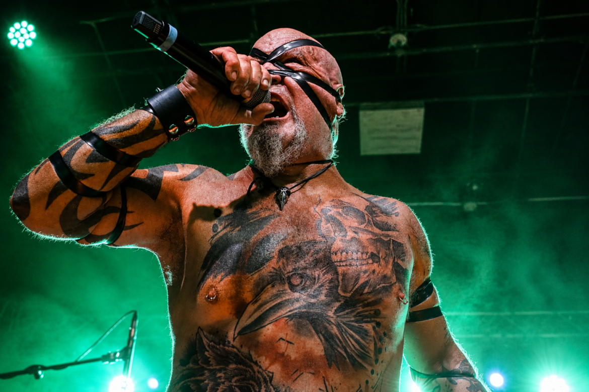 Anders Colsefni, el primer vocalista de Slipknot, habla de su pasado: “No tengo ningún arrepentimiento” 1 Anders Colsefni, vocalista original de Slipknot, durante la etapa de Mate Feed Kill Repeat