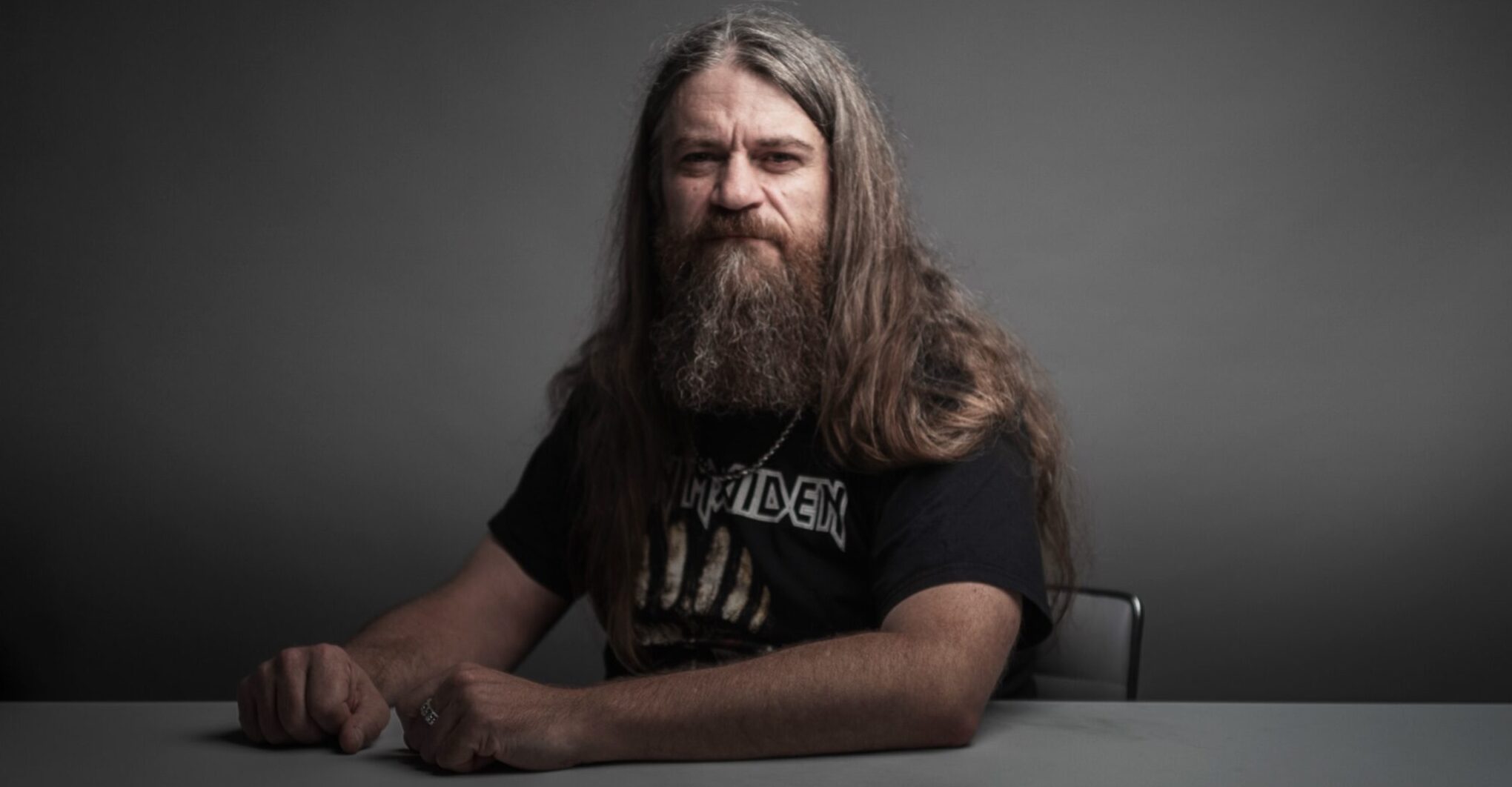 “Logré evitar la muerte”: Lanzan campaña para el reconocido periodista de Metal Dom Lawson tras sufrir un infarto en Bloodstock 3 Dom Lawson periodista de Metal Hammer y Prog se recupera de infarto