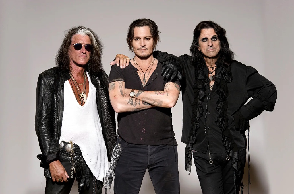 Alice Cooper, Johnny Depp y Joe Perry actuando en vivo con Hollywood Vampires