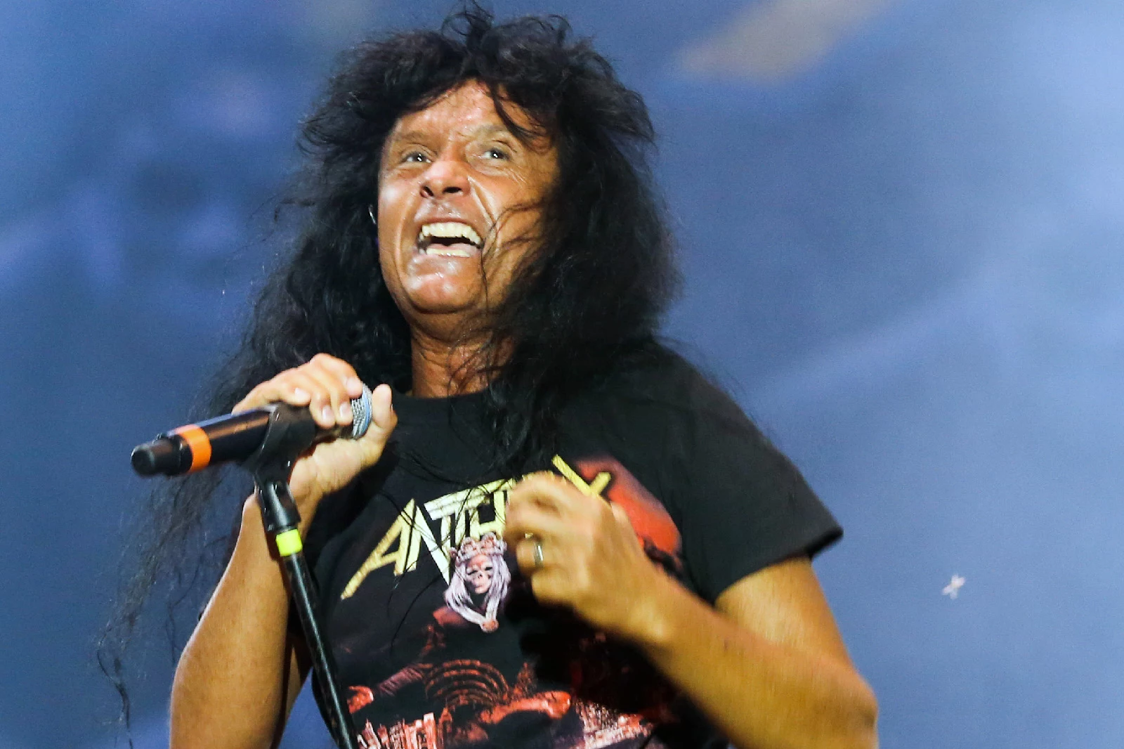 Scott Ian y Joey Belladonna de Anthrax juntos en el escenario
