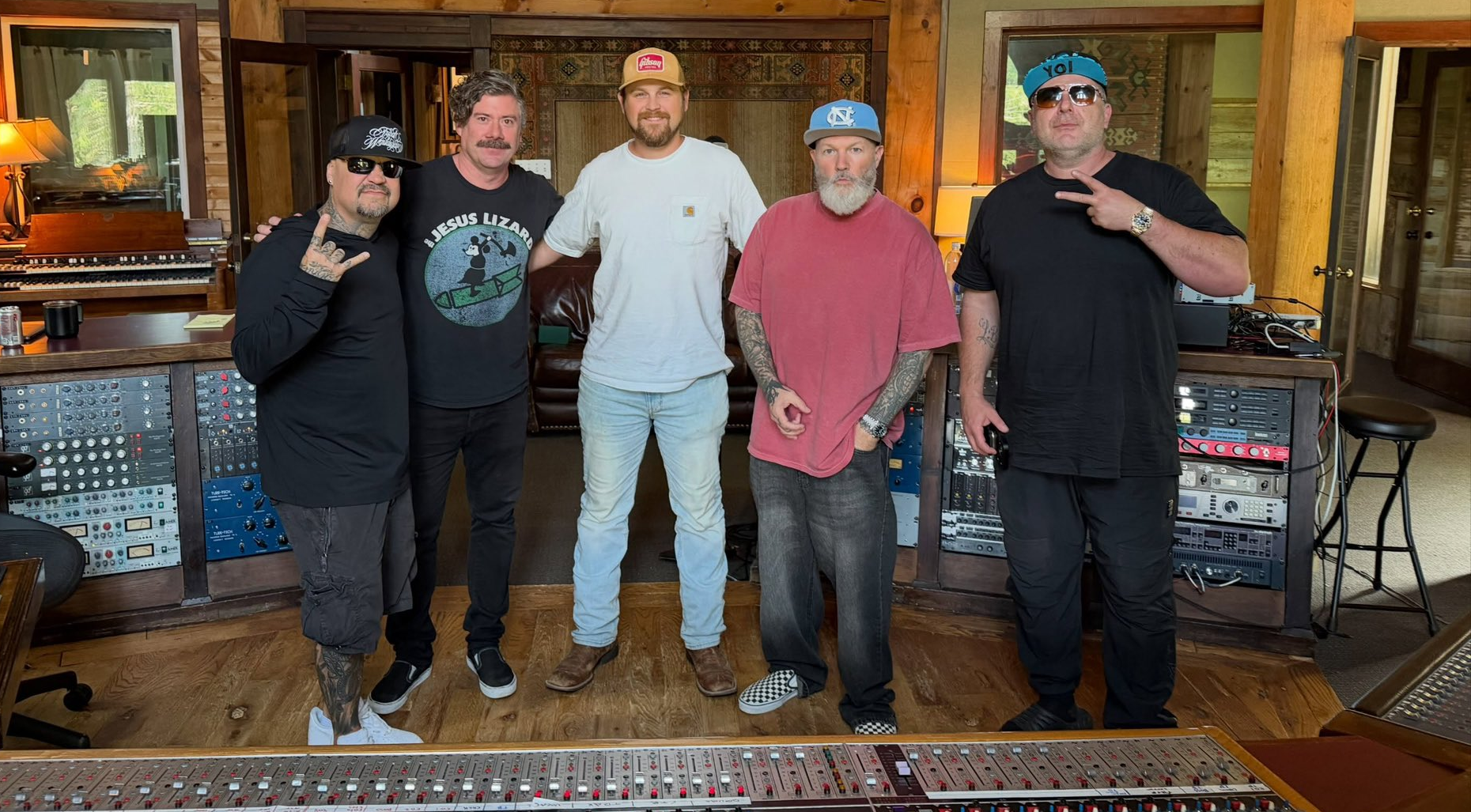 Limp Bizkit tocando en vivo en festival 2026