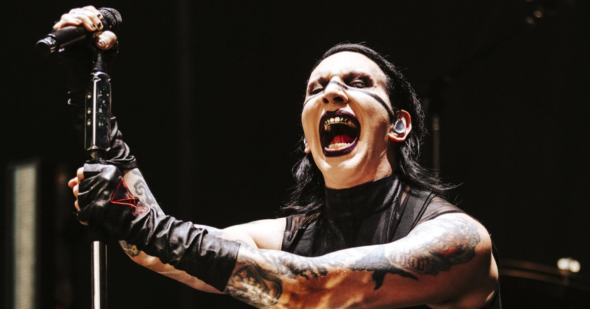 Marilyn Manson en portada de One Assassination Under God Chapter 2 Expanded Edition