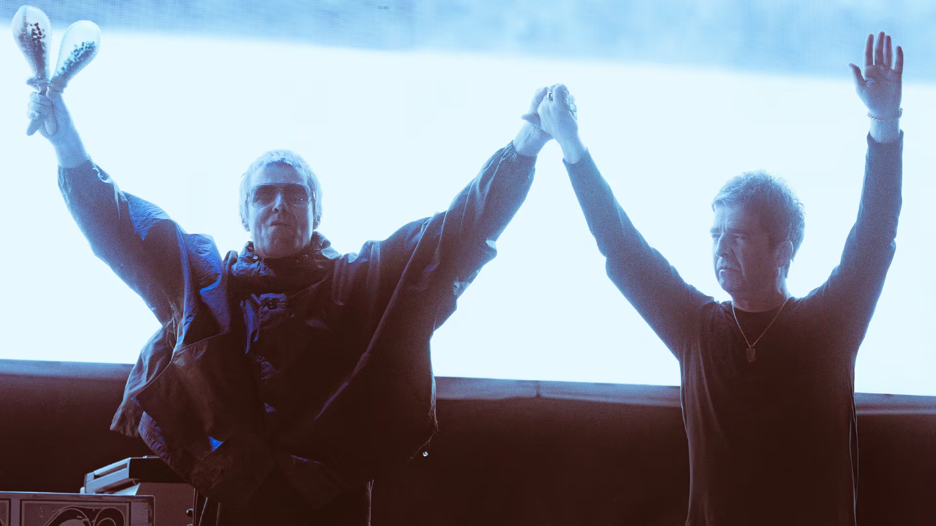 ¡La reunión definitiva! Oasis planea junta histórica con sus exintegrantes para el Salón de la Fama 11 Formación clásica de Oasis en los años 90 con los hermanos Gallagher, Bonehead, Guigsy y Tony McCarroll