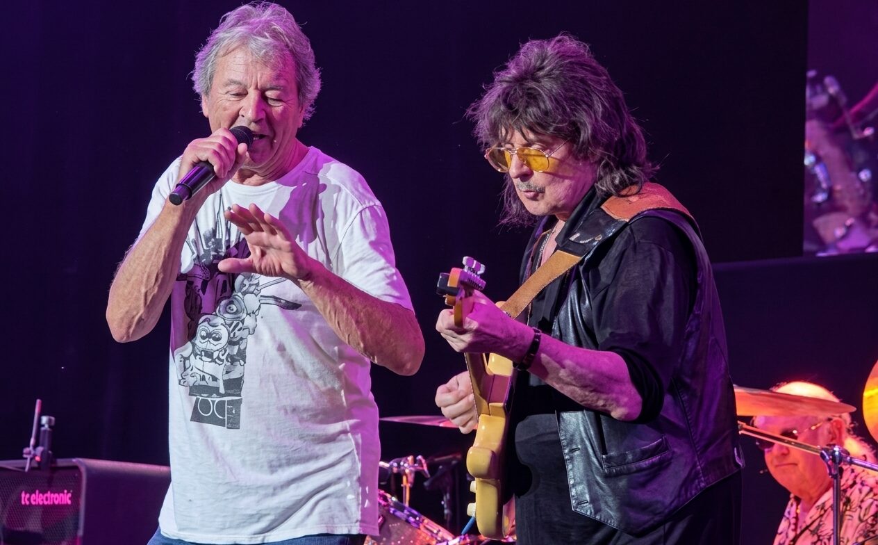 ¡Histórico e impensado! Ritchie Blackmore vuelve a tocar con Deep Purple por primera vez en 33 años 7 Ritchie Blackmore e Ian Gillan juntos en el escenario con Deep Purple en Nueva York 2026