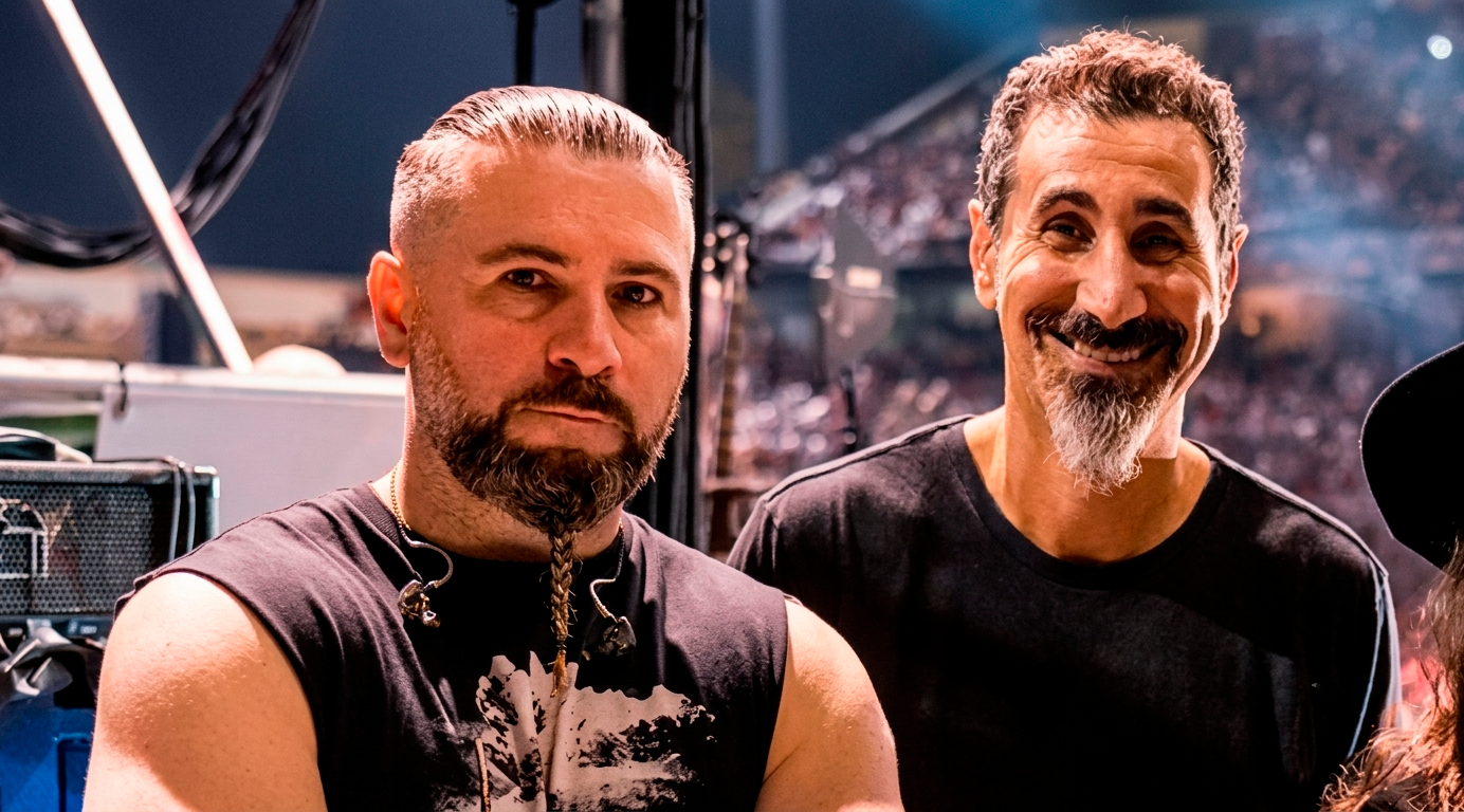 Serj Tankian habla sobre las diferencias polรญticas con John Dolmayan: ยฟPor quรฉ la familia y System Of A Down ganaron la batalla? 1 Serj Tankian y John Dolmayan en vivo con System Of A Down
