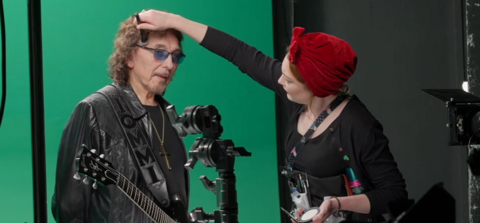 Tony Iommi grabando el videoclip de World Alone para su disco From The Dark