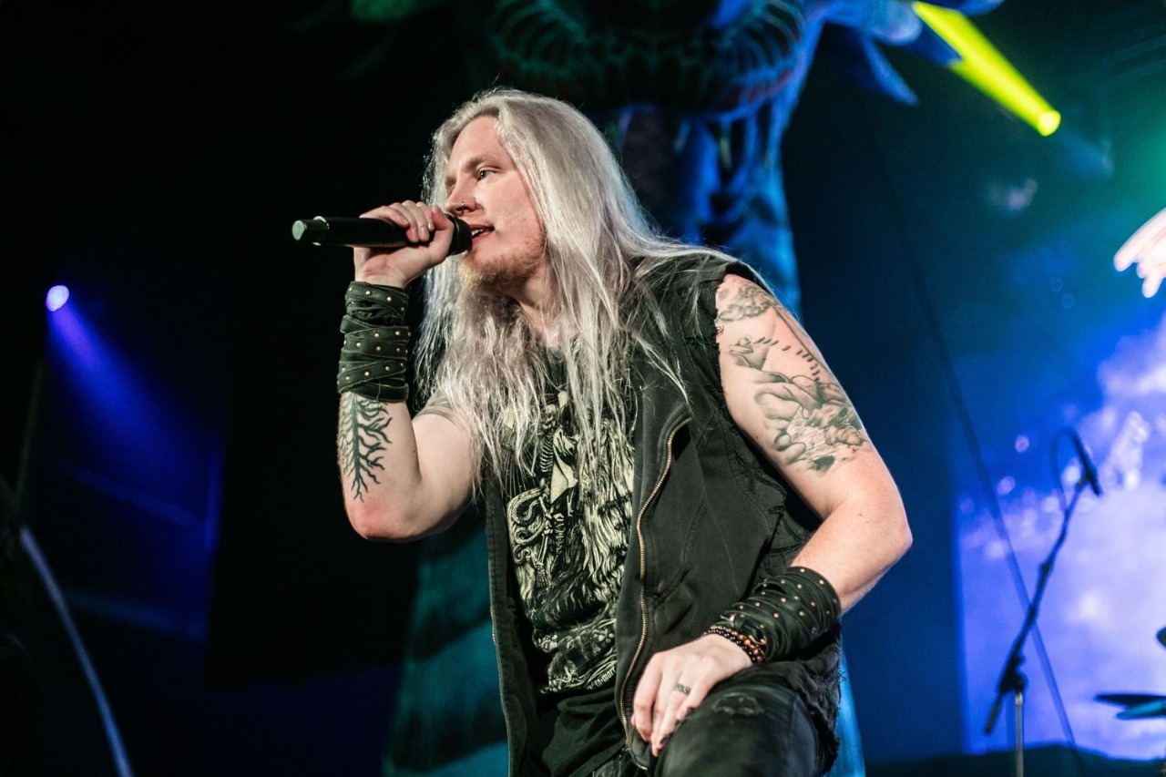 DragonForce anuncia que Marc Hudson se aleja por tinnitus y Alessio Garavello lo reemplaza