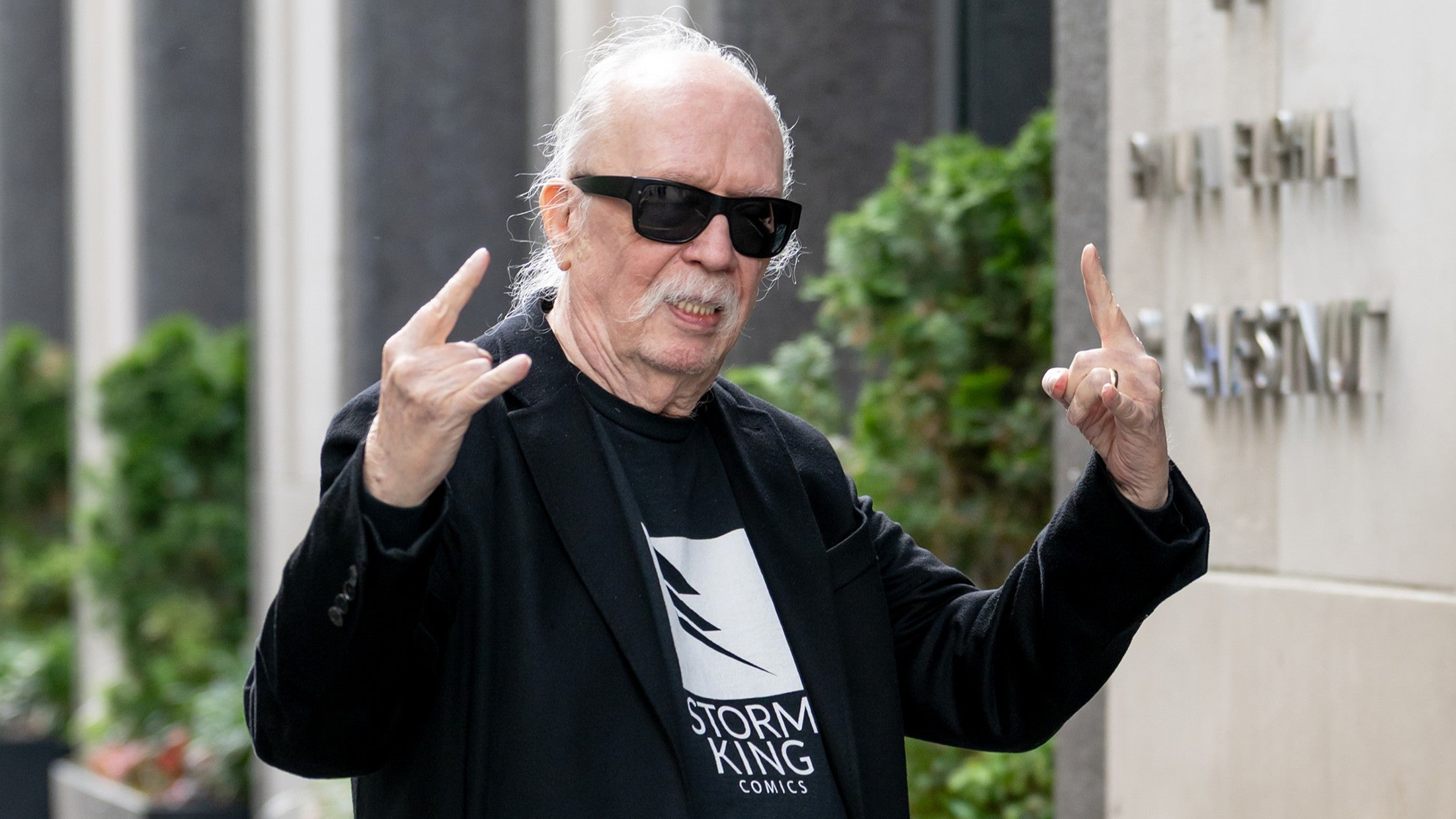 John Carpenter podría dirigir un videoclip de Metallica tras revelar su admiración por la banda