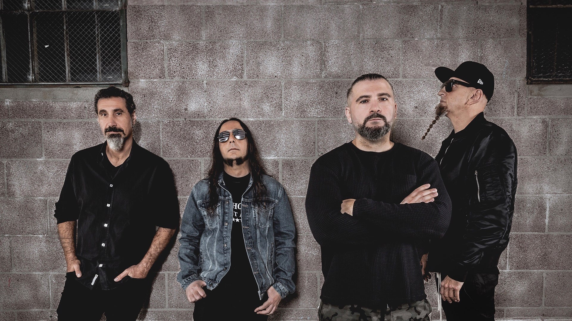 System of a Down celebra el 25 aniversario de Toxicity con una exposición en Los Ángeles