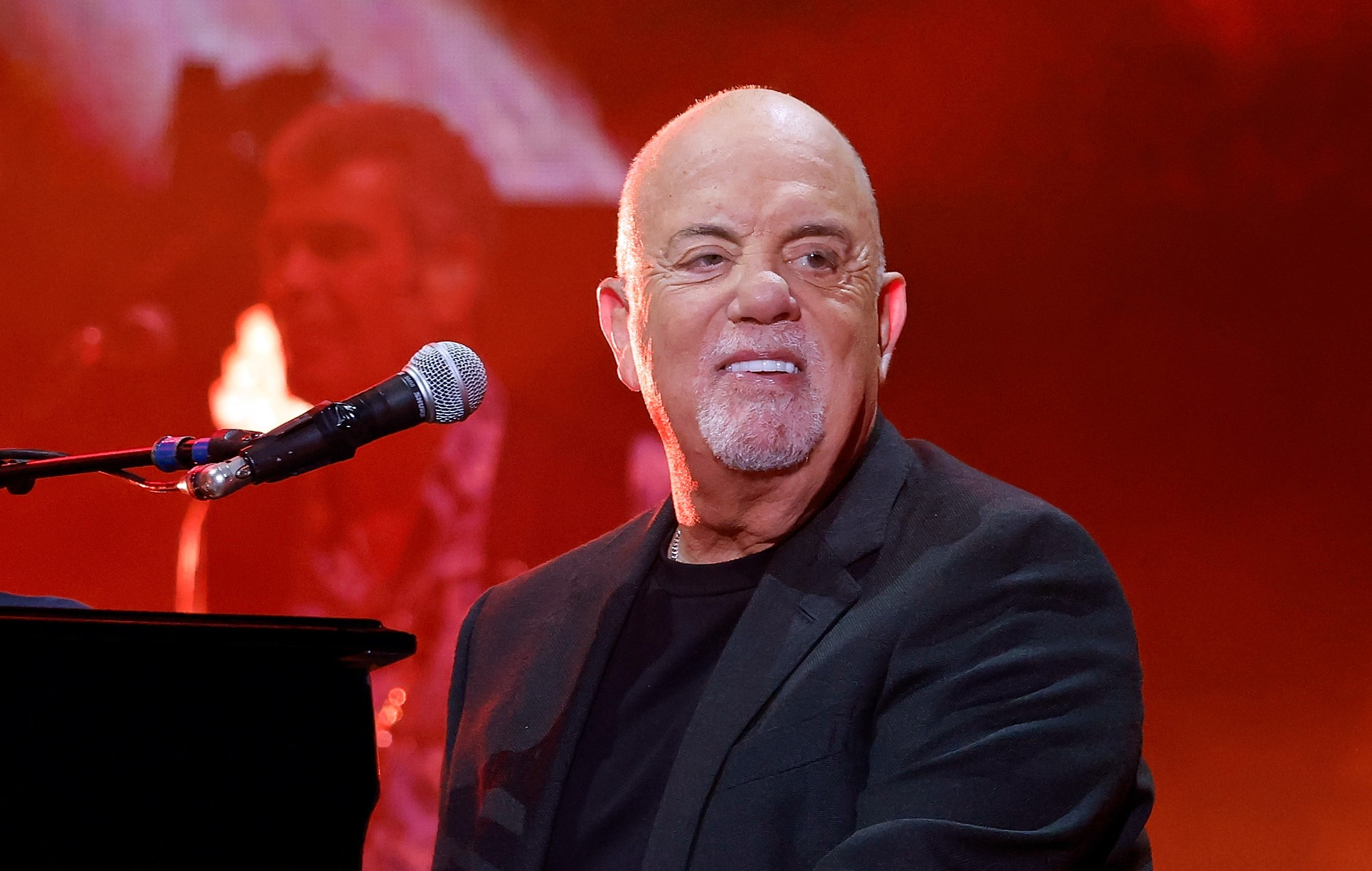Billy Joel durante su recuperación tras la cirugía cerebral en 2026