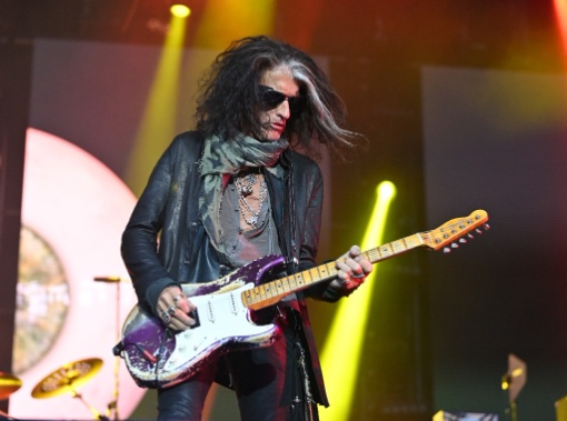 Hollywood Vampires con Joe Perry Alice Cooper Johnny Depp y Tommy Henriksen en 2026
