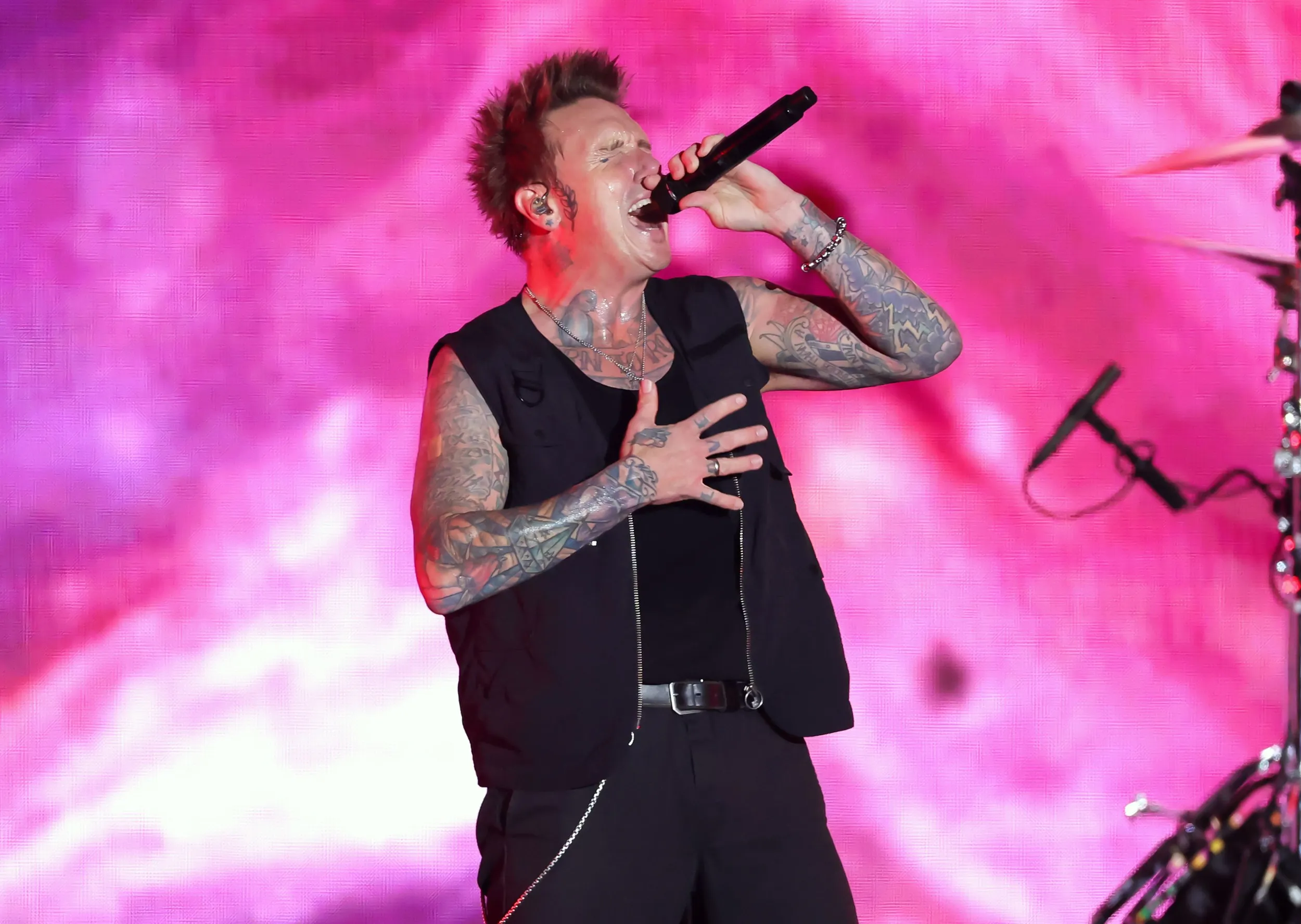 Papa Roach cancela su presentación en Louder Than Life por una emergencia de Tobin Esperance