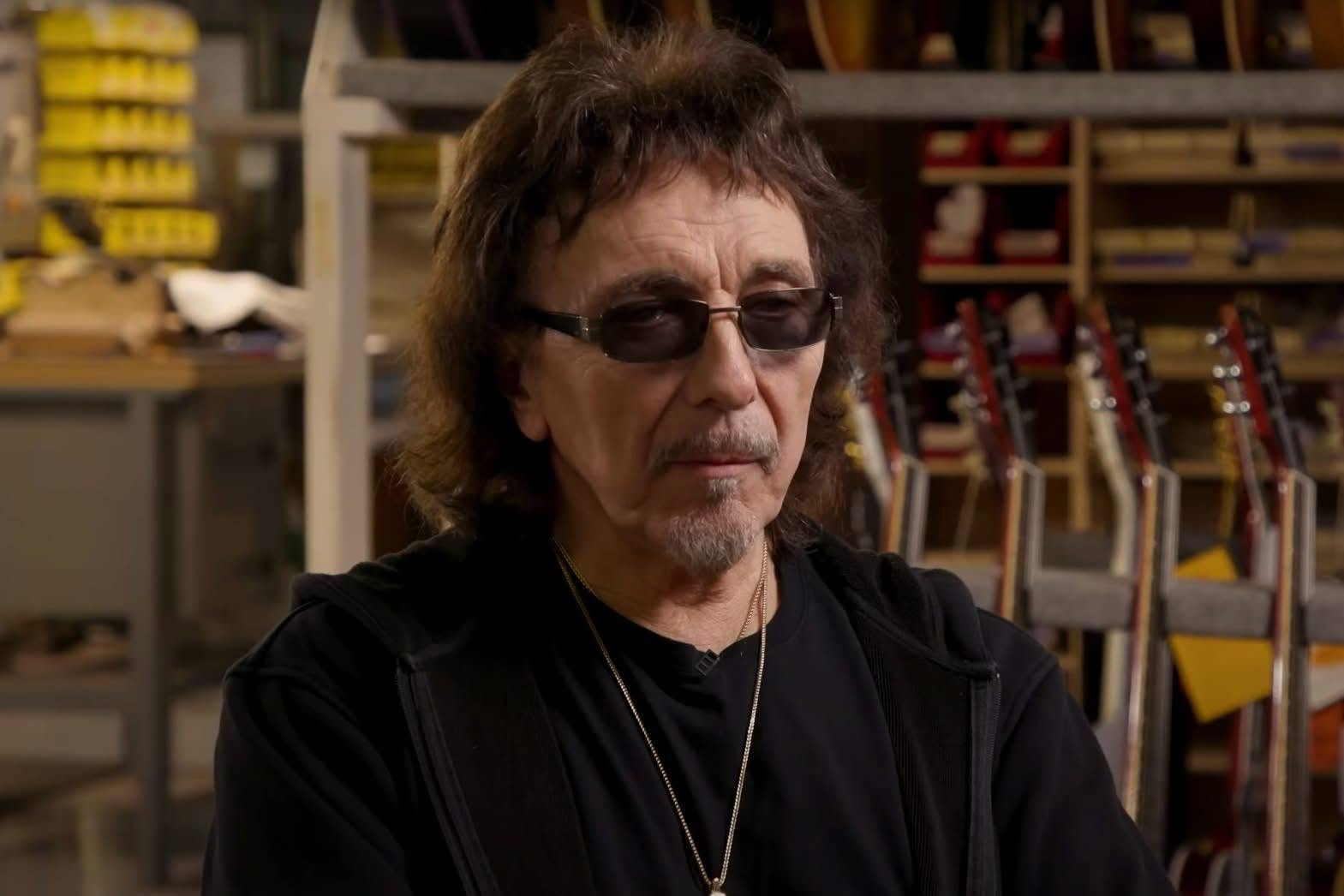 Tony Iommi habla sobre su cáncer y confirma que continúa en remisión en 2026
